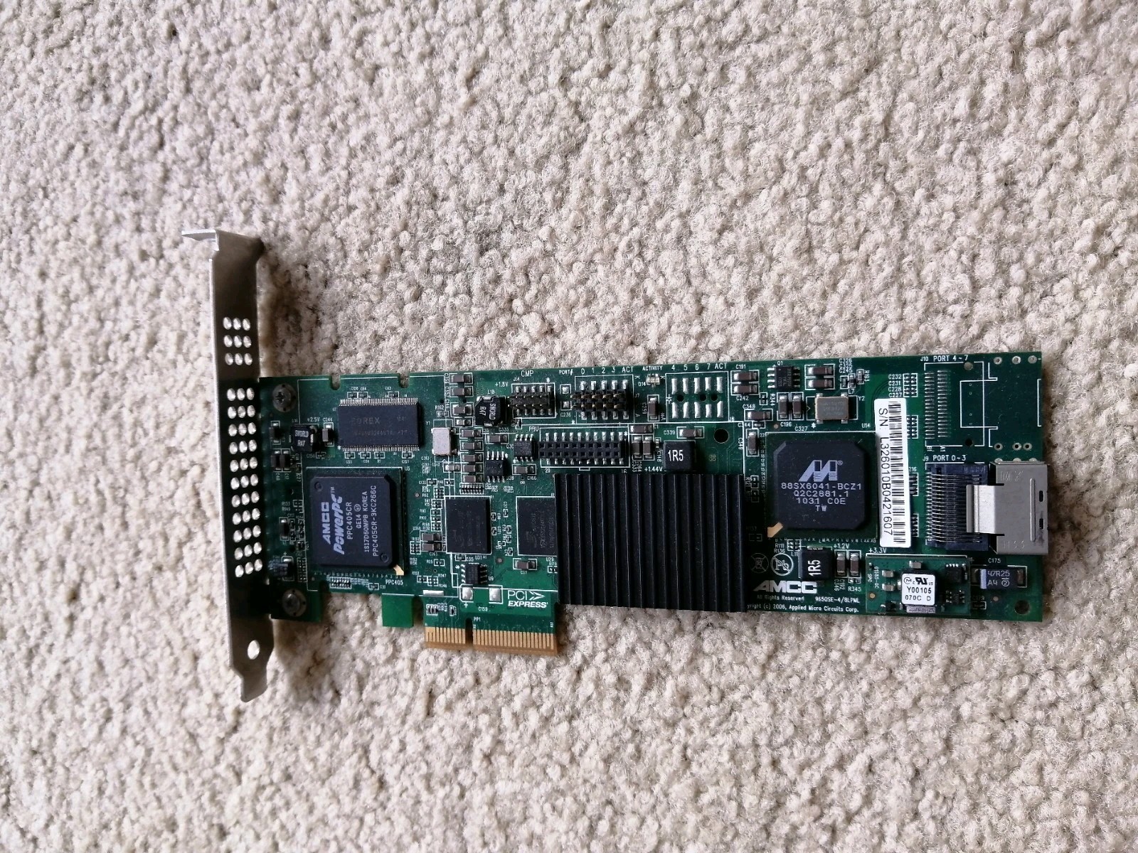 AMCC 3ware 700-3260-10D 9650SE-4LPML  Raid Controller  (Sata II)