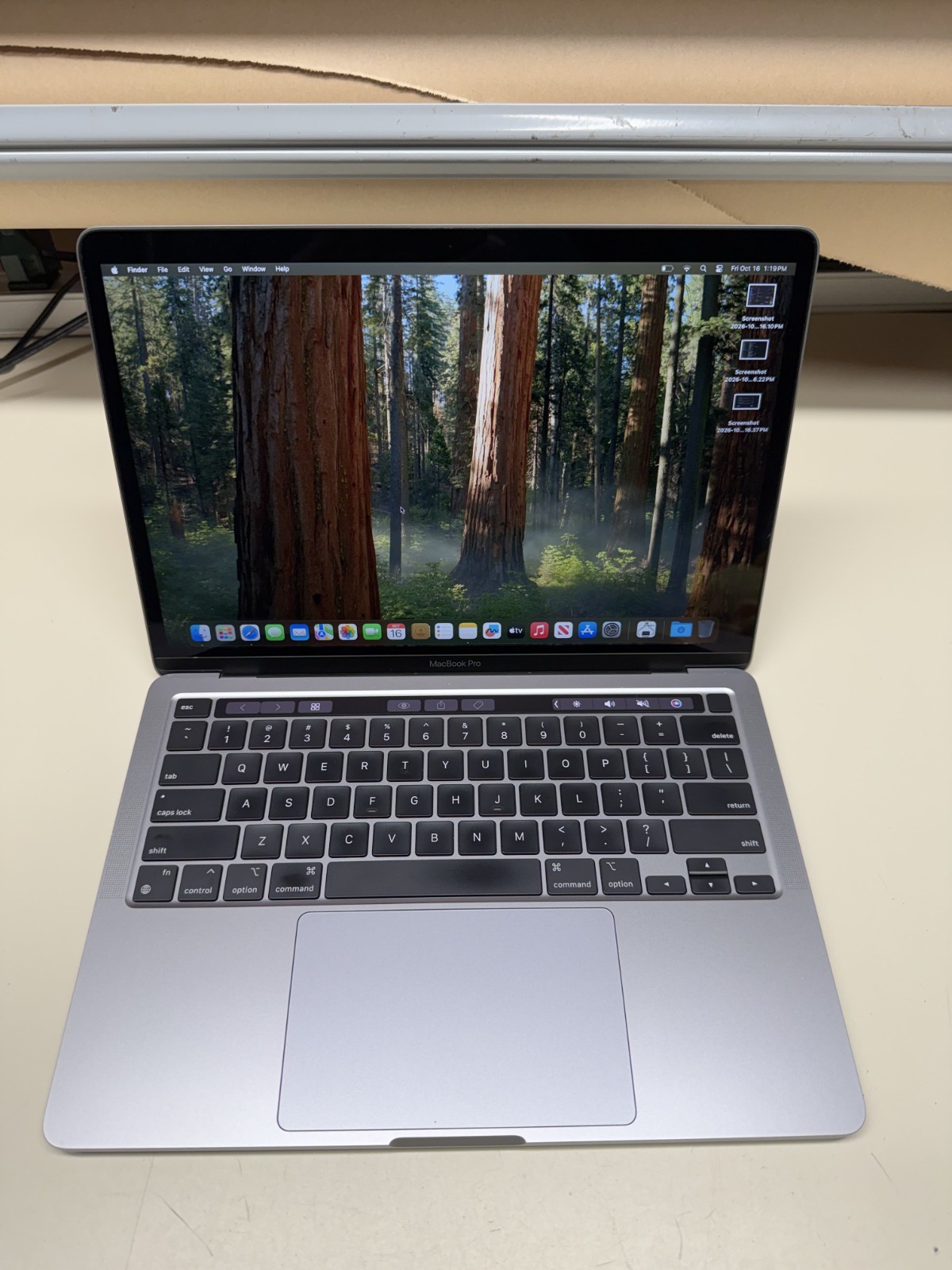 APPLE MACBOOK PRO 13" M1 8GB 256GB LAPTOP 99% BATTERY LIFE NICE CONDITION