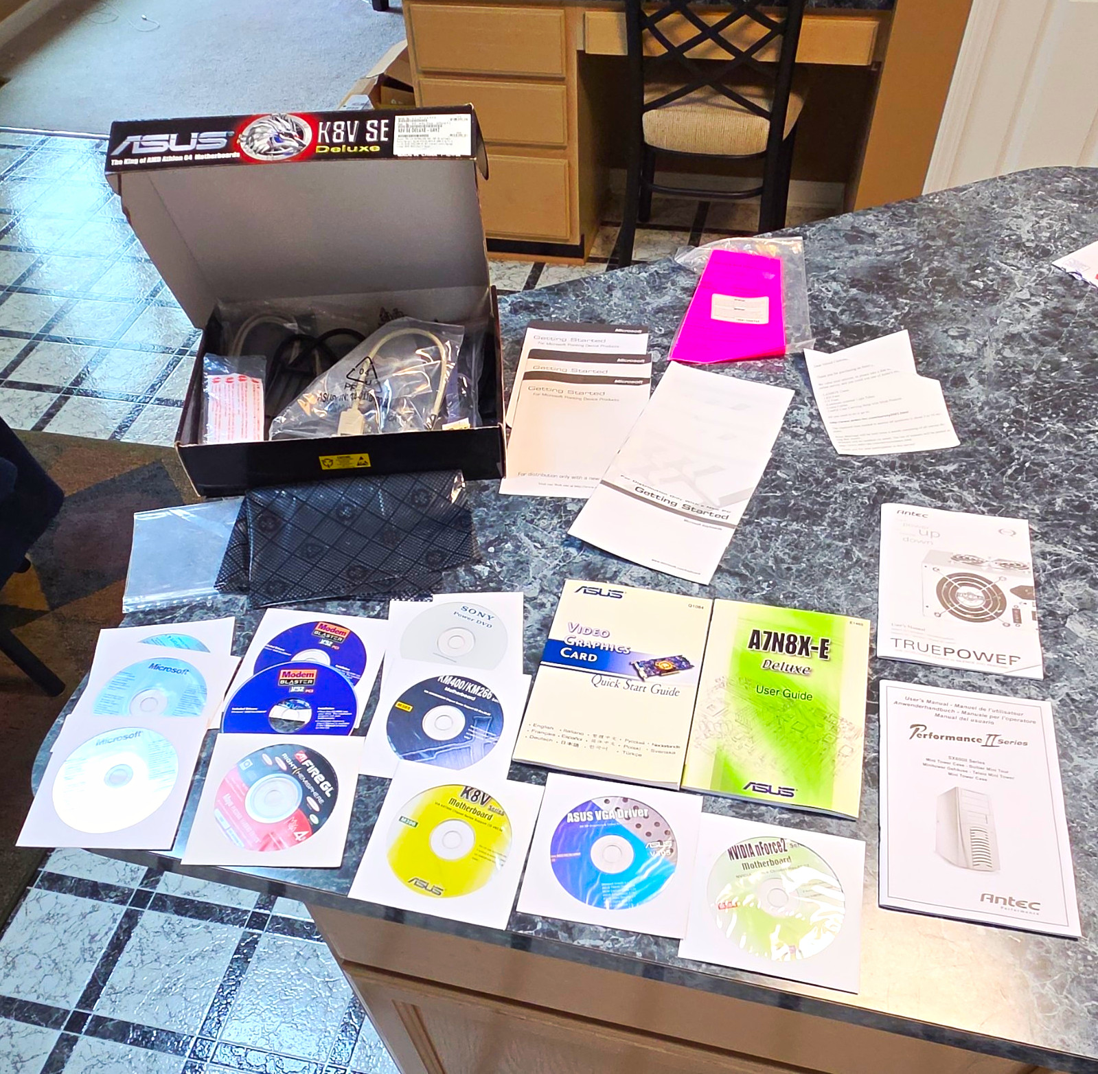 ASUS K8V SE Deluxe ATX AMD DDR AGP  Box and Software ONLY.  BOARD NOT INCLUDED