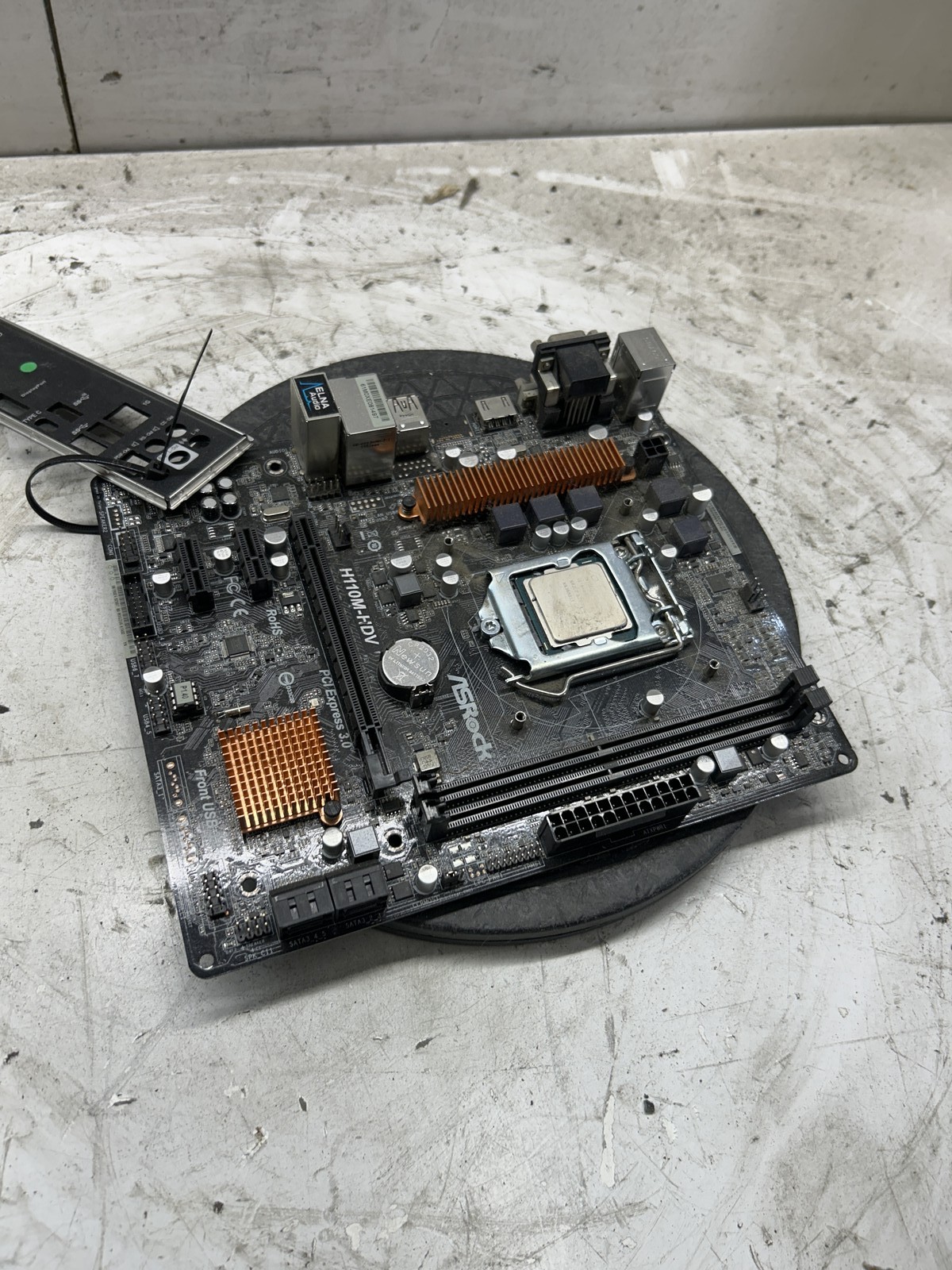 ASRock H110M-HDV Intel Core i5-6400