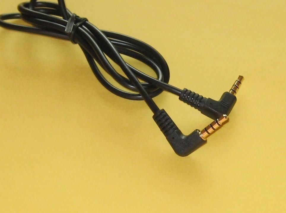 2X3' 3.5mm 4 Pole Jack Plug to Male Lead/Cable-Right Angled AV Camera IPhone AUX