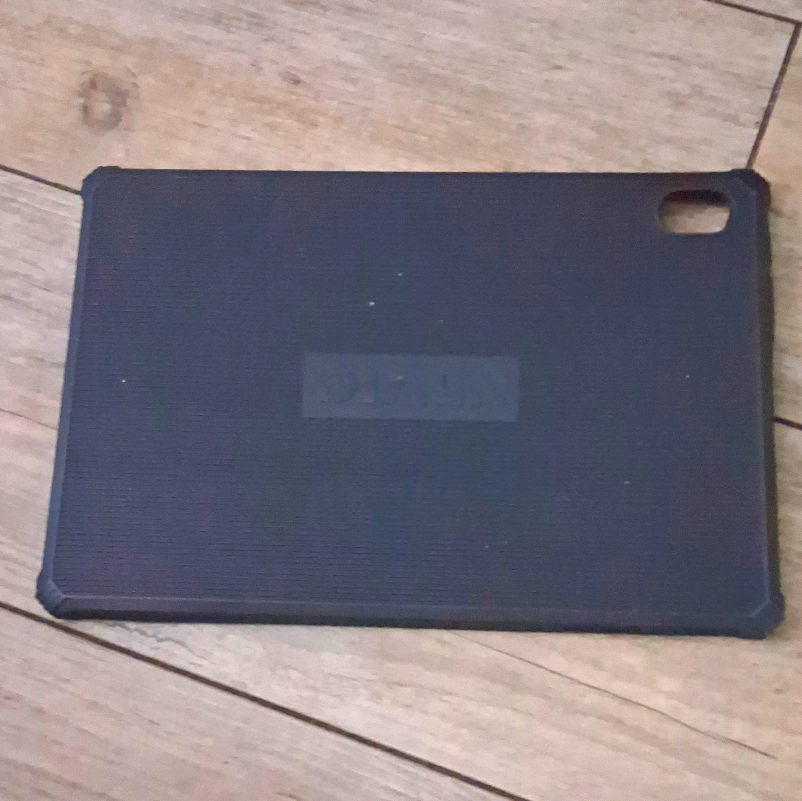 Black Rigid Plastic Protective Shell/Skin Tablet Case Cover w/ Camera Cutout