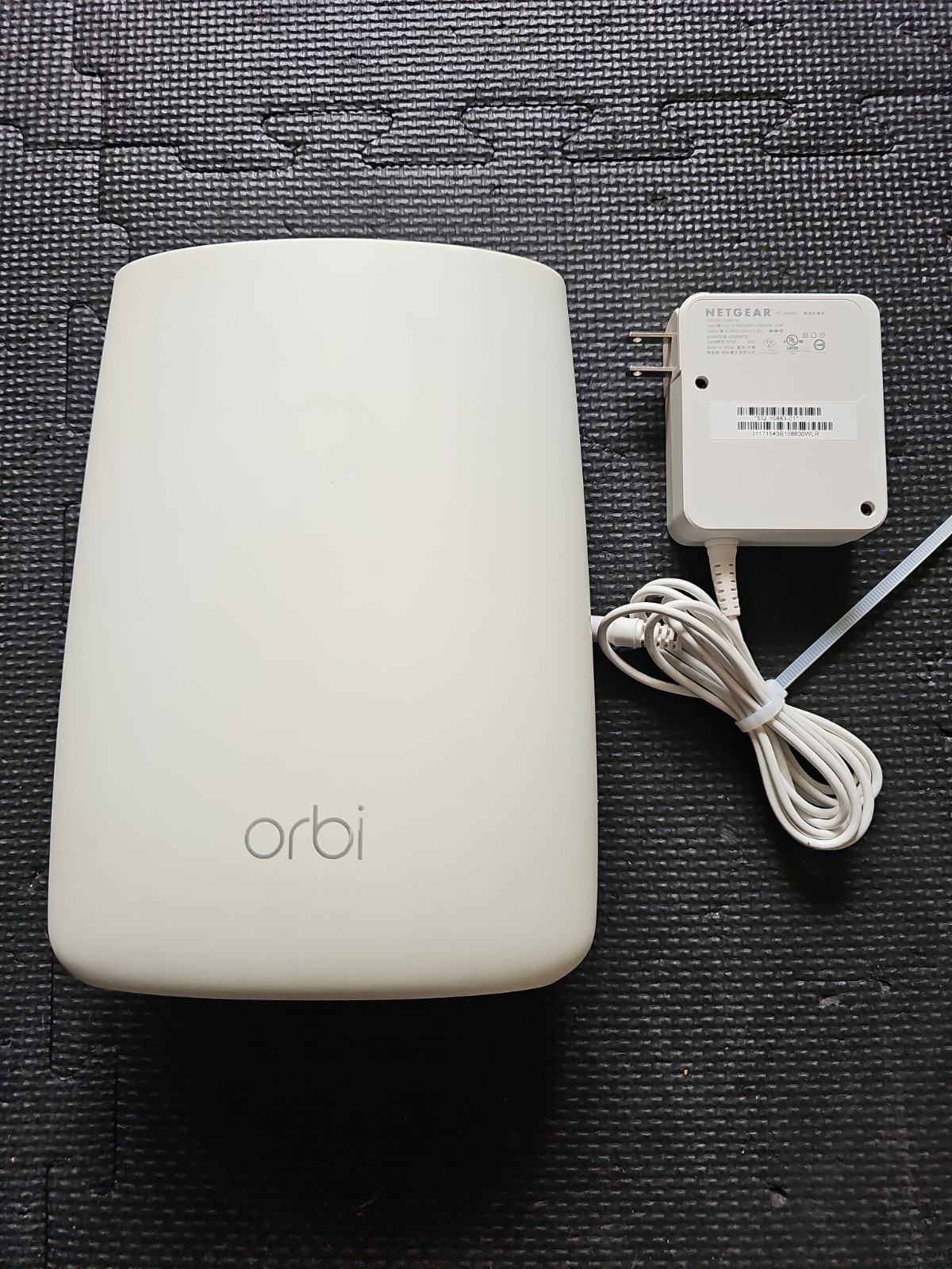 Netgear Orbi RBR50 AC3000  Tri-Band WiFI Mesh Router With Power Cord
