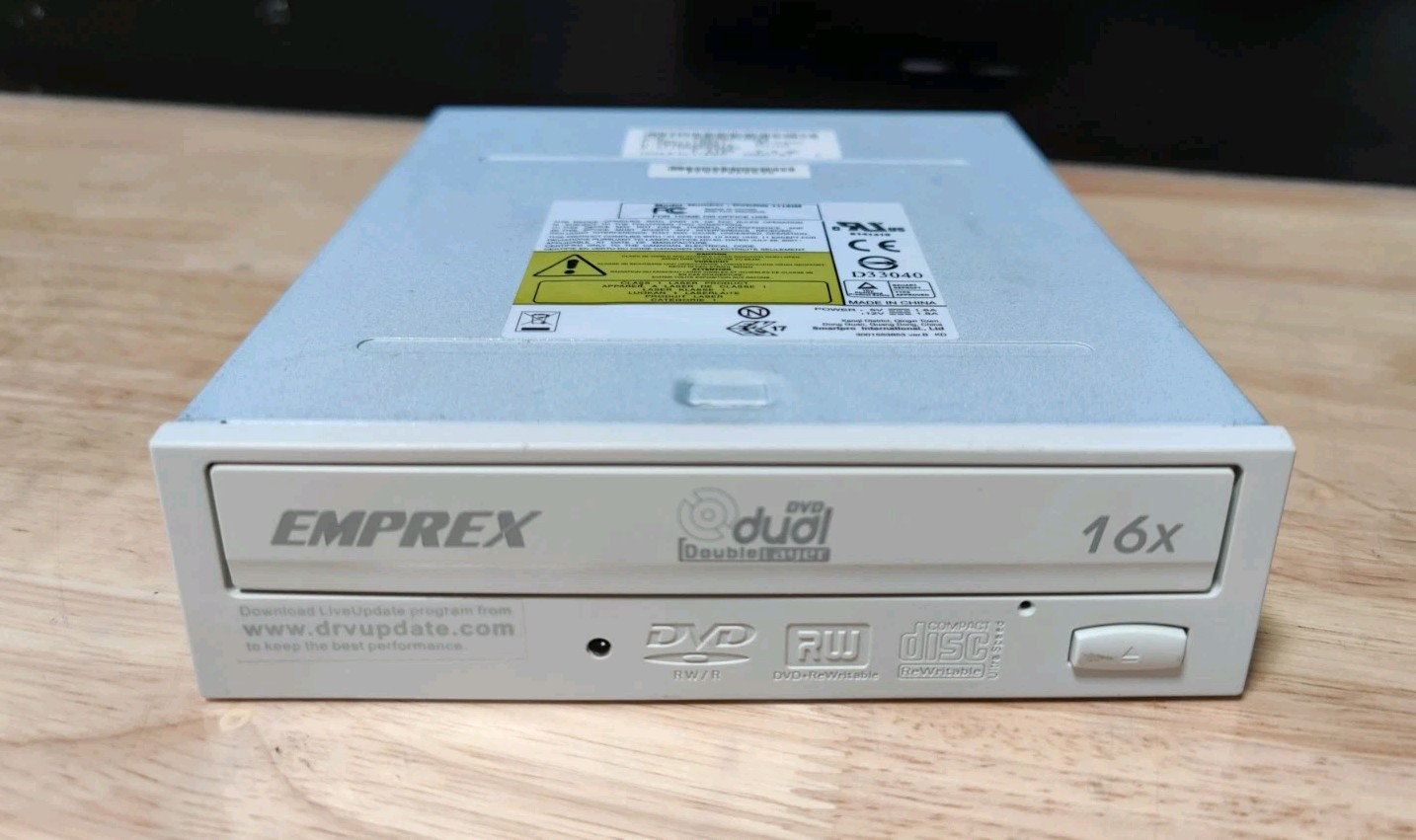 Smartpro Emprex DVDRW 1116IM Beige DVD-RW Disk Drive 