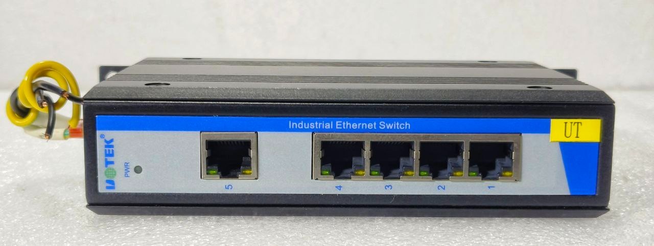 UOTEK UT-6405 INDUSTRIAL 5-PORT 100M UNMANAGED ETHERNET SWITCH 12/24/48VDC(USED)