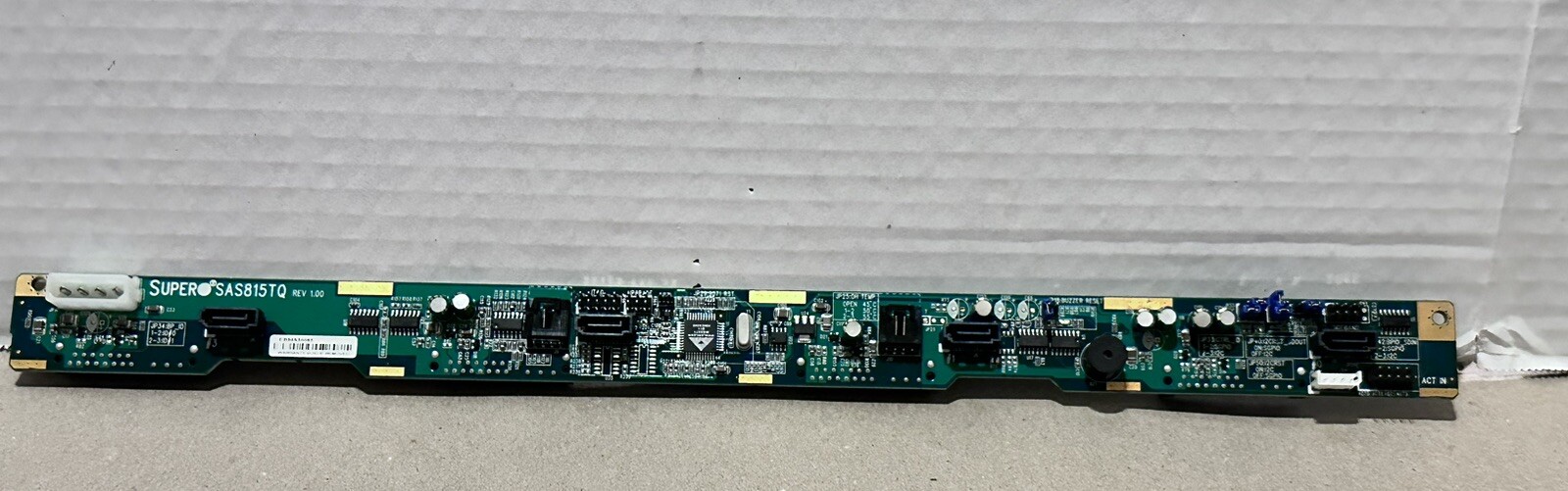SuperMicro Super SAS815TQ Rev 1 SAS/SATA  Server Backplane