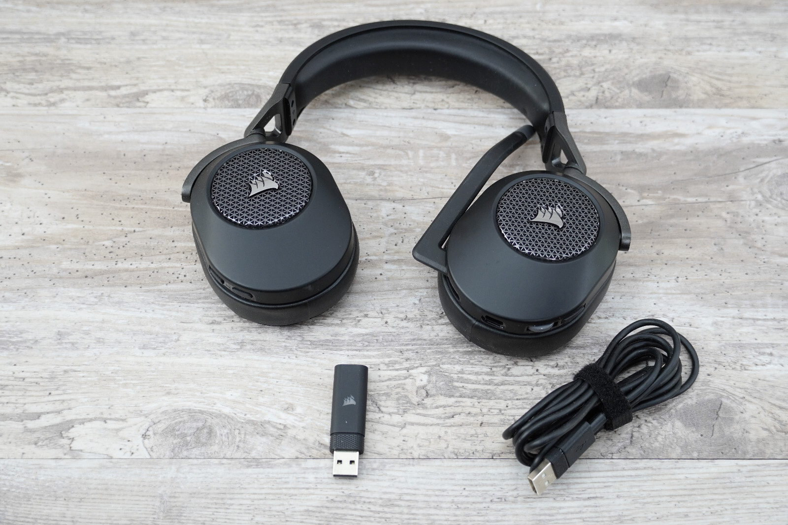 Corsair HS65 Wireless Multiplatform Gaming Headset - Carbon [CA-9011285-NA2]