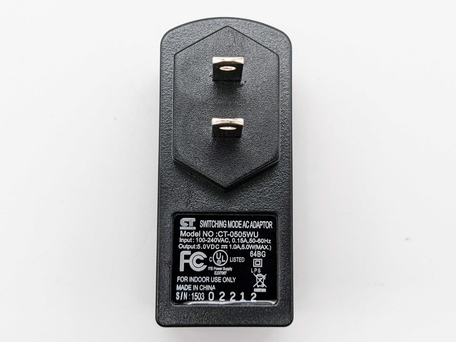 CABLES TO GO ~ #22328 ~ AC TO USB POWER ADAPTER - NEW