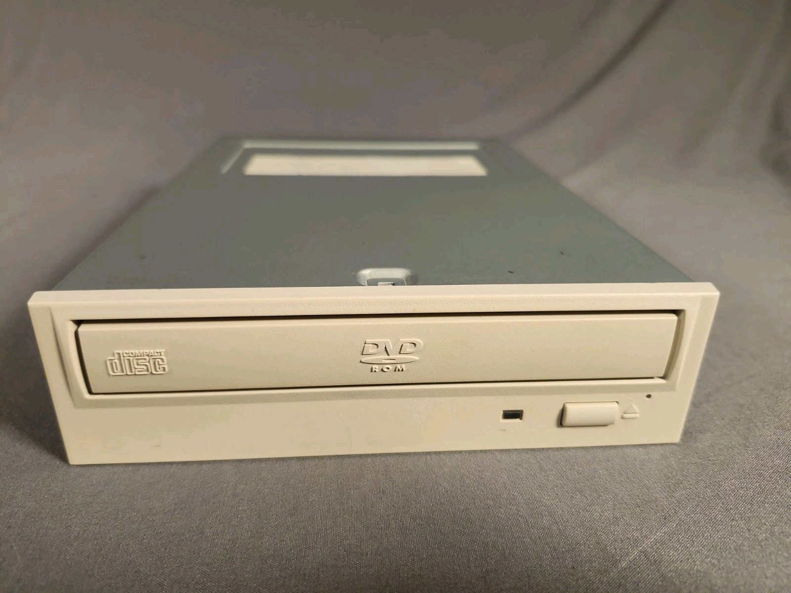 Toshiba SD-M1612 Internal IDE/PATA DVD-ROM Drive, February 2002, Untested 