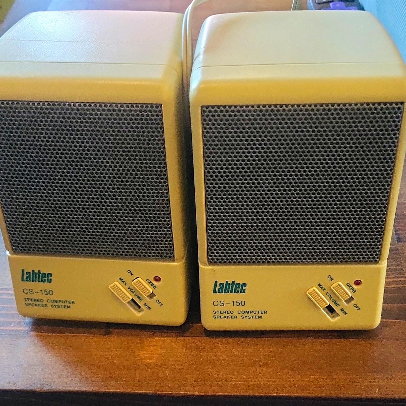 Labtec CS-150 2.0 Wired Computer Speakers 3.5mm vintage Untested 