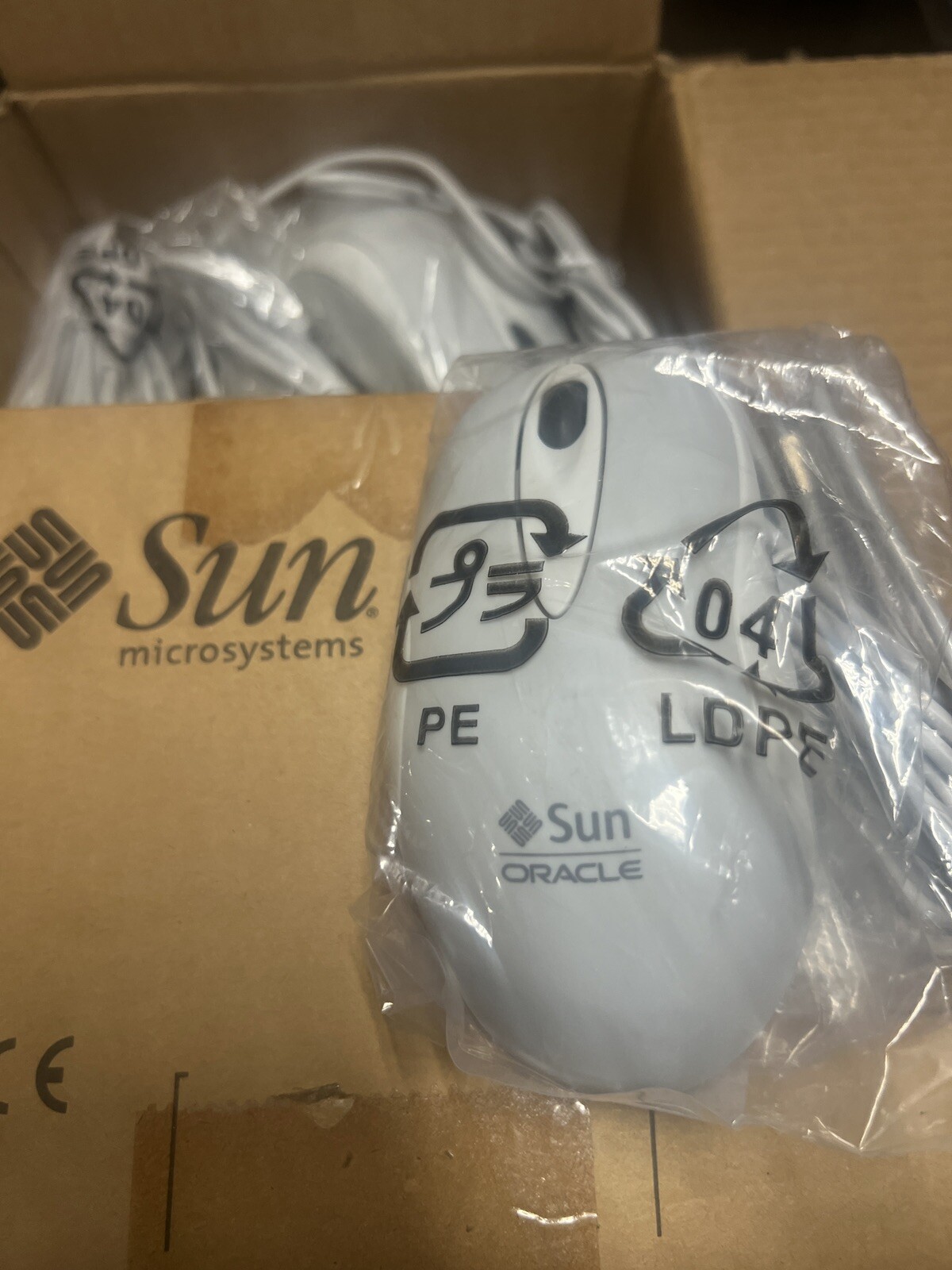 Sun Microsystems Oracle  371-0788 Type-7 USB 3 Button Optical Mouse New