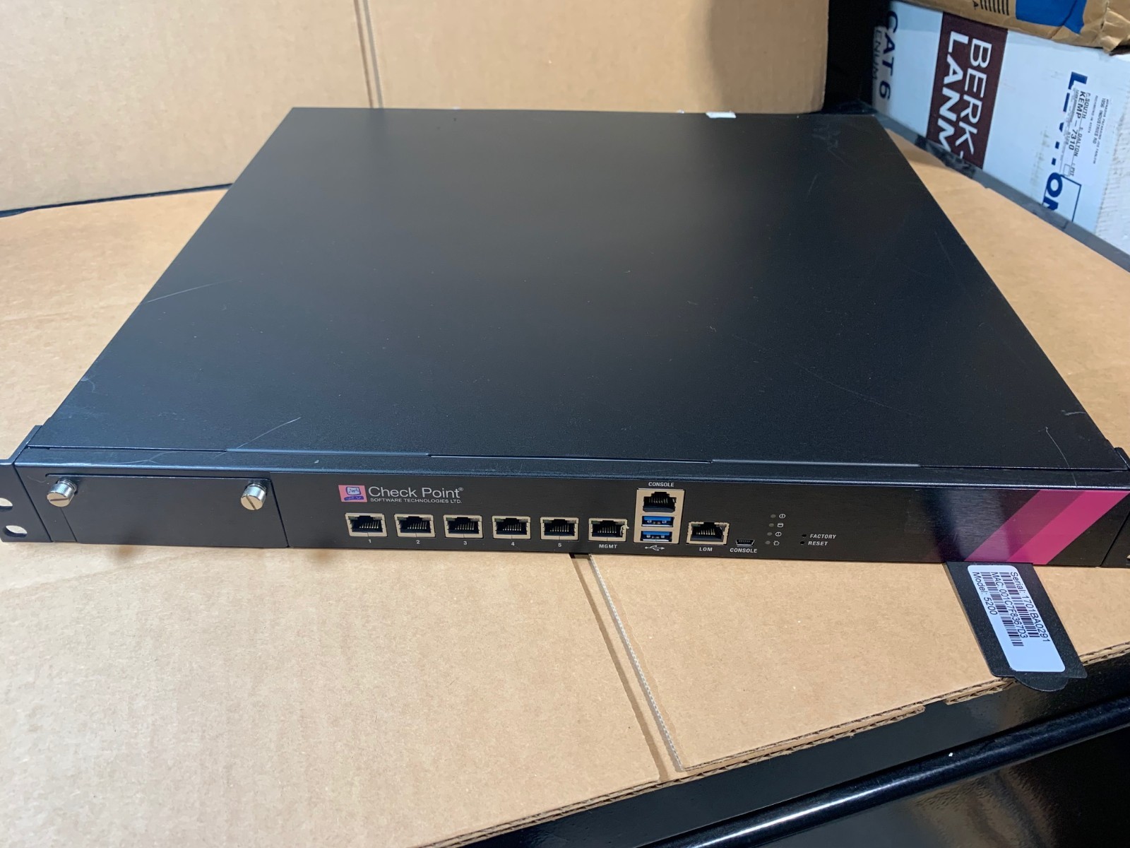 Check Point 5200 PB-20 100-240V Firewall Network Security Appliance