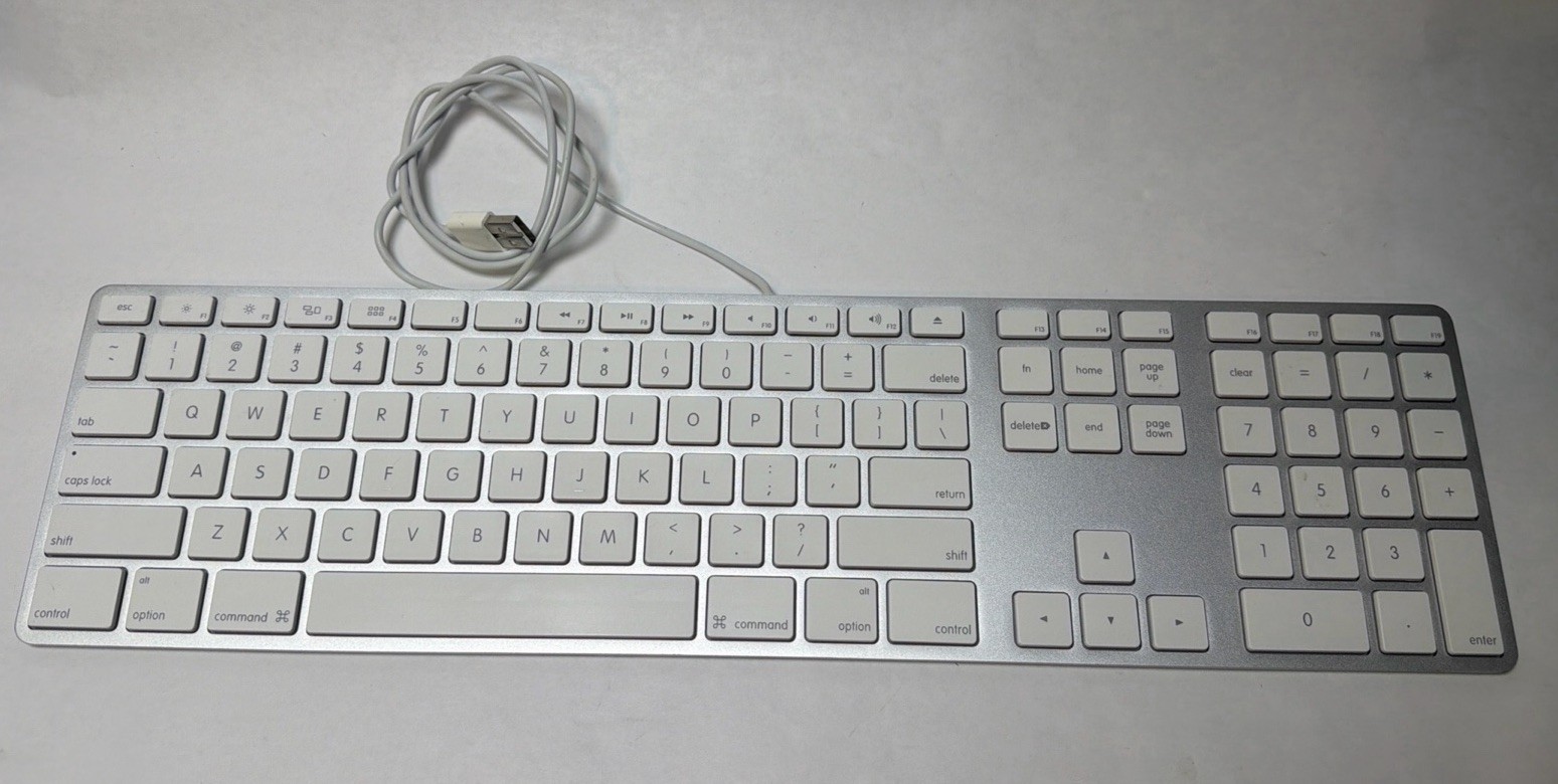 Apple A1243 Wired Aluminum Keyboard USB Numeric Keypad