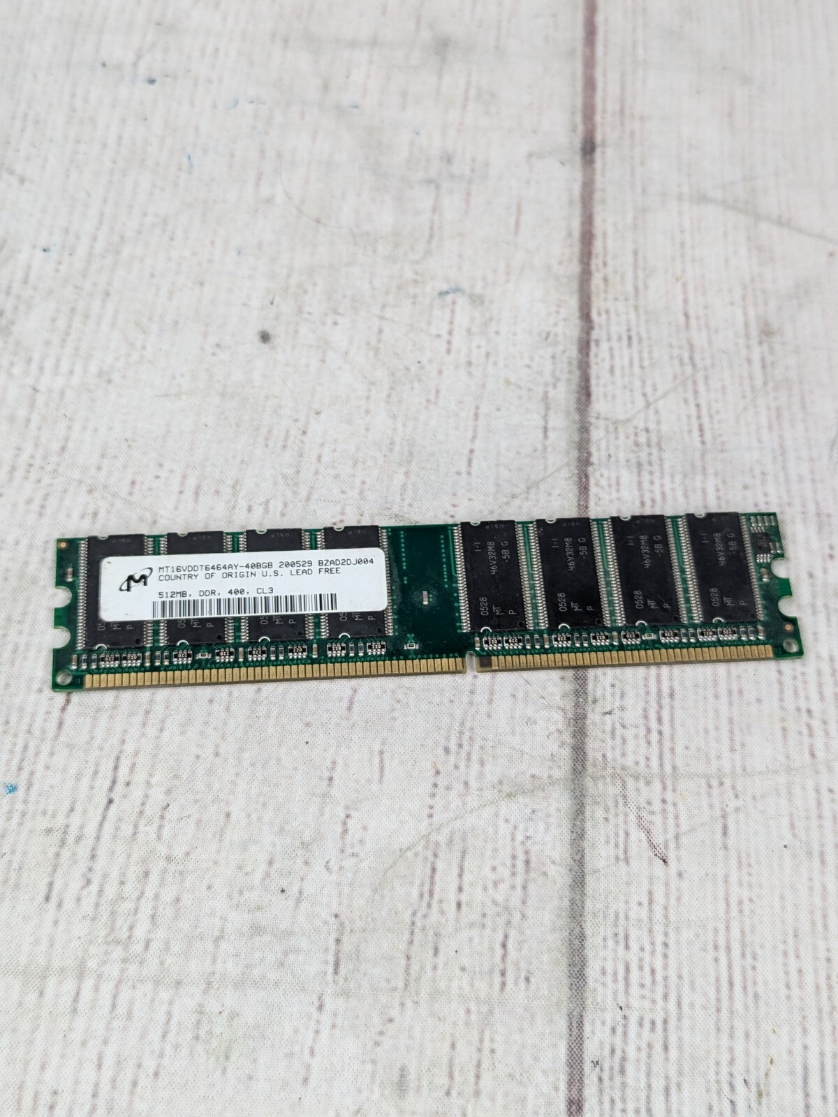 512MB Micron DDR-400 RAM PC3200U CL3 MT16VDDT6464AY-40BGB Desktop Memory Module