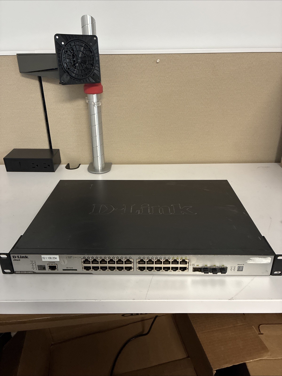 D-Link xStack DGS-3120-24PC 24-Port Managed Switch