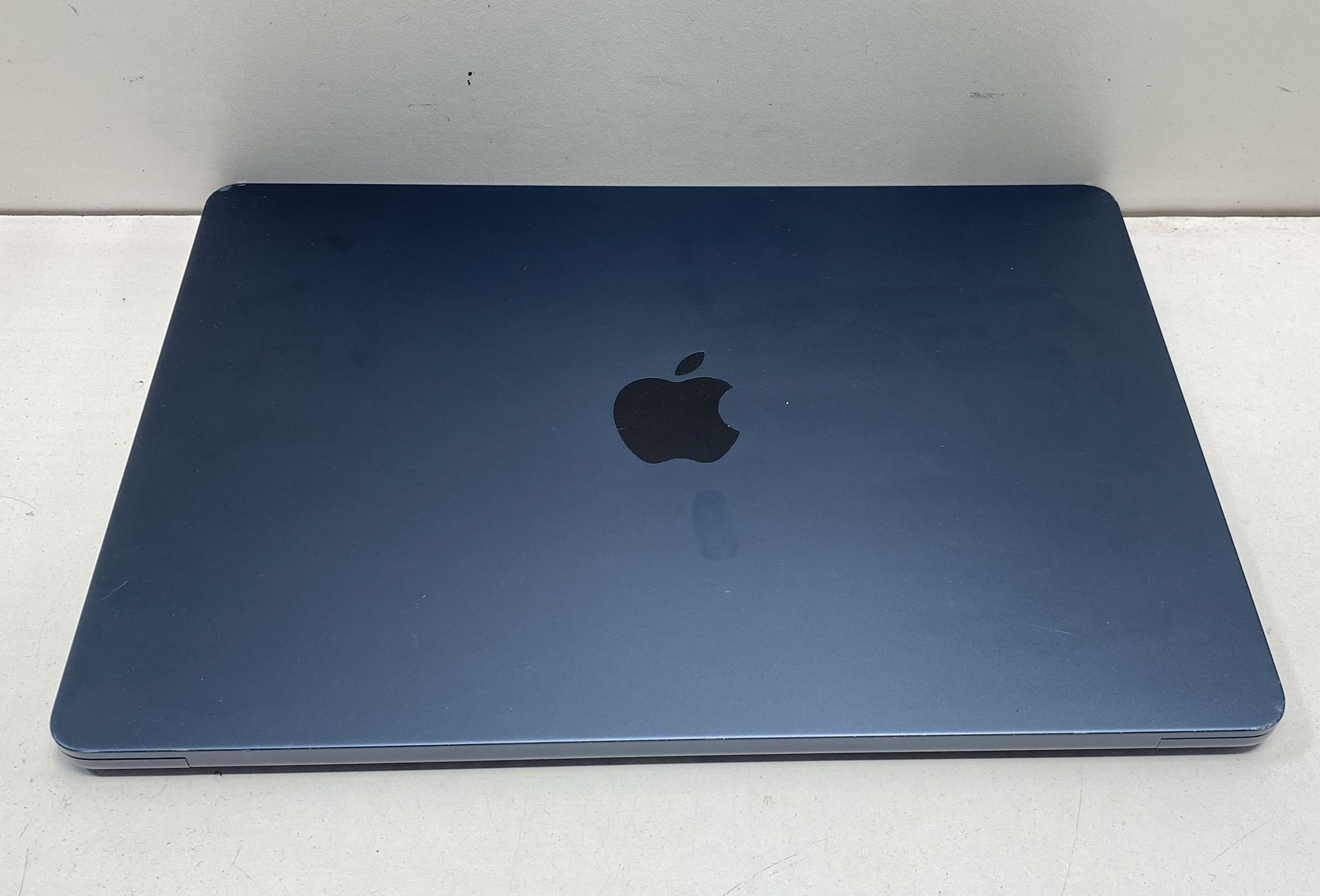 Apple MacBook Air A2681 M2 Chip Midnight 13.6in For Parts Repair