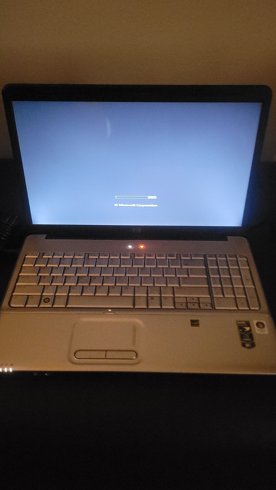HP G60-243CL Notebook PC Pre-owned.  Powers on functions slow