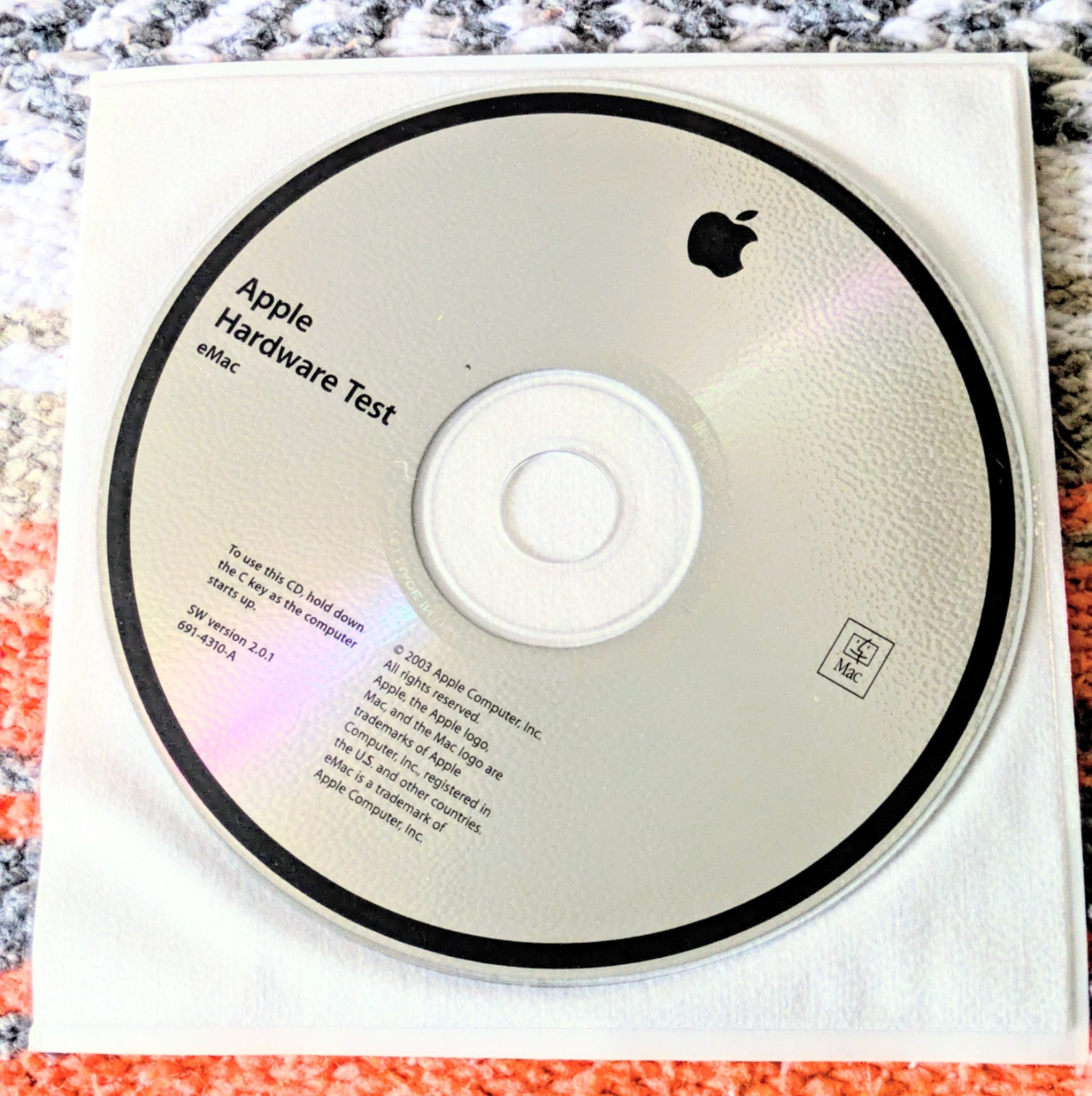 Apple Hardware Test CD Hard Compact Disc for eMac Version 2.0.1 Computer 