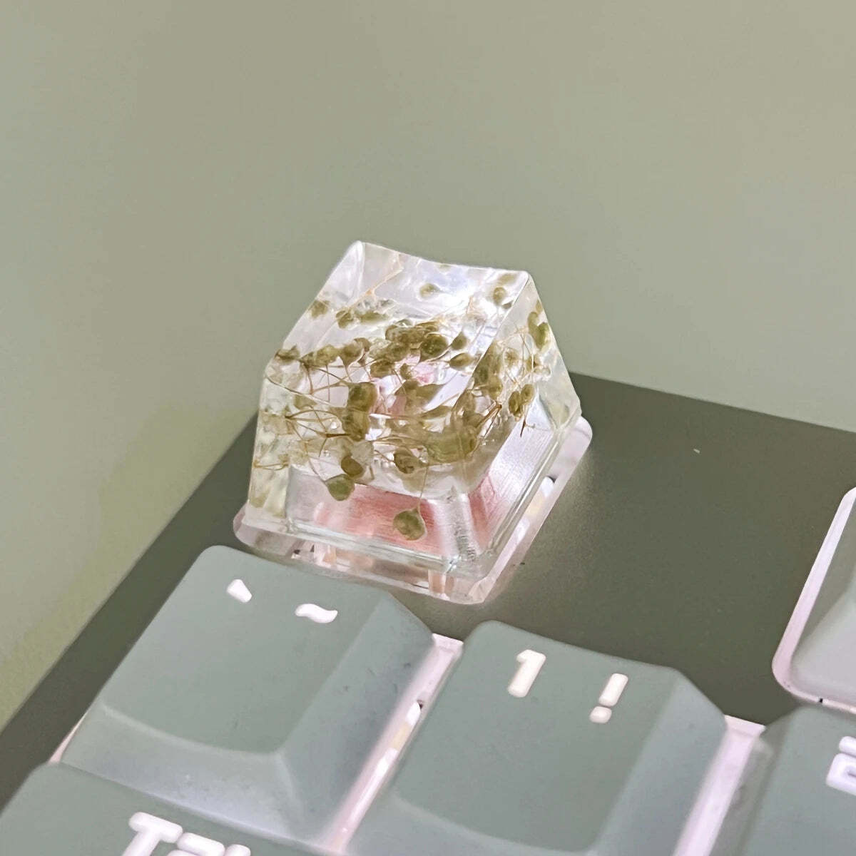 1Pcs High Quality Epoxy DIY Translucent Leaves Dry Flowers Paper Cross Axis Mech