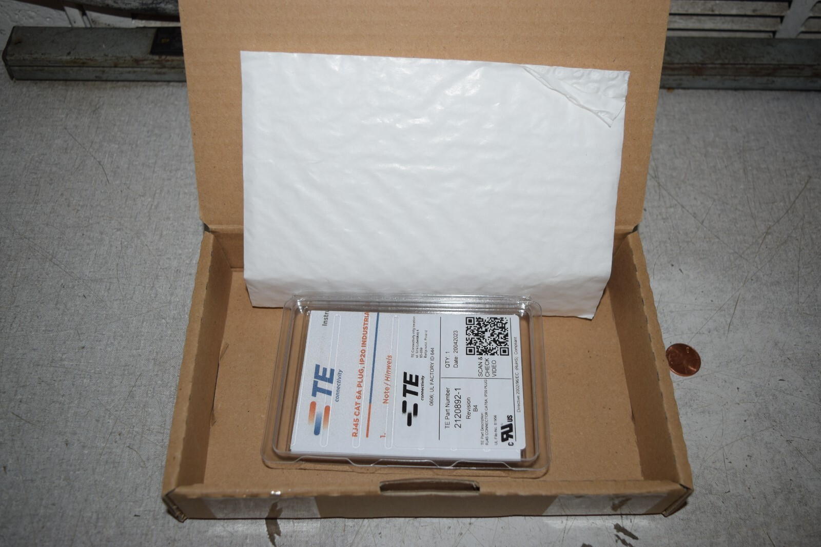 TE Connectivity 2120892-1 Connector RJ45 CAT6A IP20 Plug
