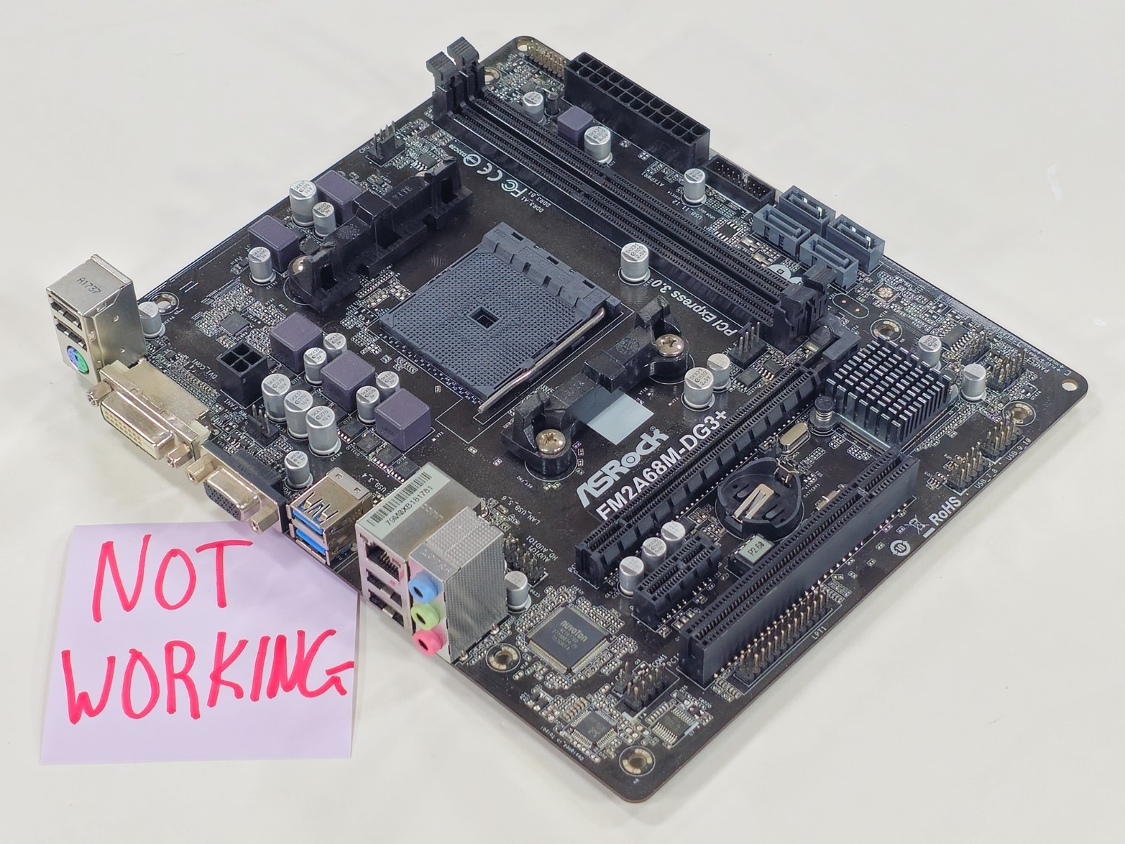 [NOT WORKING] ASRock FM2A68M-DG3+ AMD A68H Micro ATX DDR3 FM2 FM2+ Motherboard