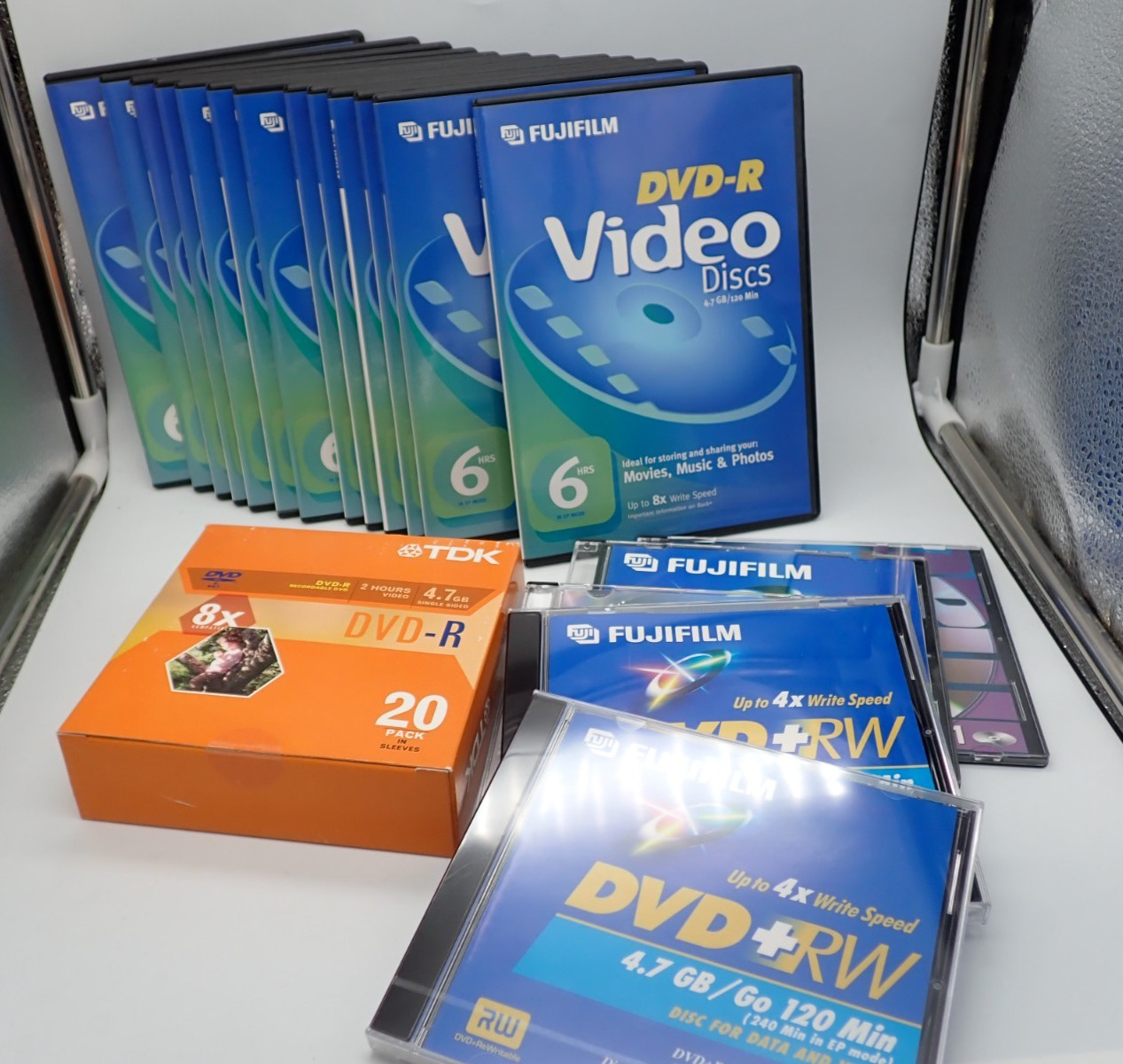 Bundle Lot of Recordable Unused New CD-R / DVD-R Discs Blank DVD Media & Cases