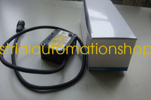 NEW Omron ZX2-LD50L Laser displacement sensor Via DHL or FedEX