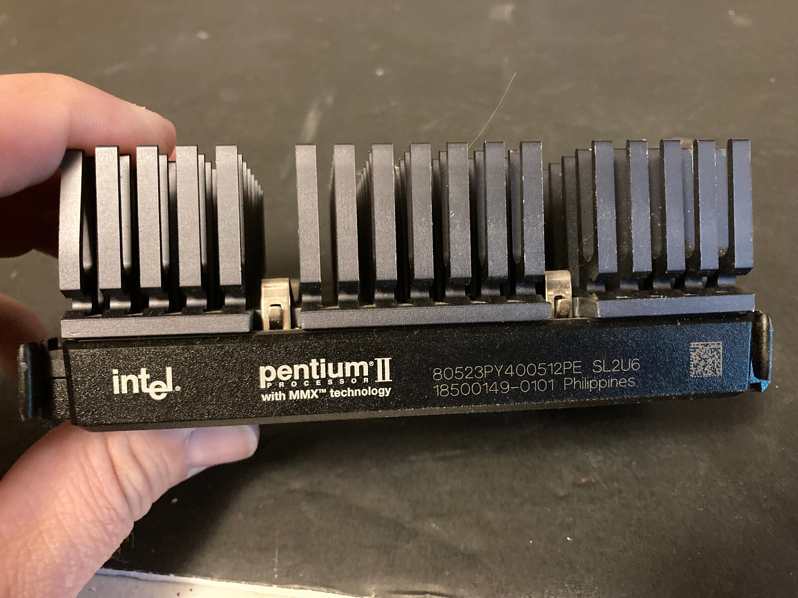 Intel Pentium II  MMX slot 1 CPU 400 MHz working pull SL2U6 80523PY400512PE