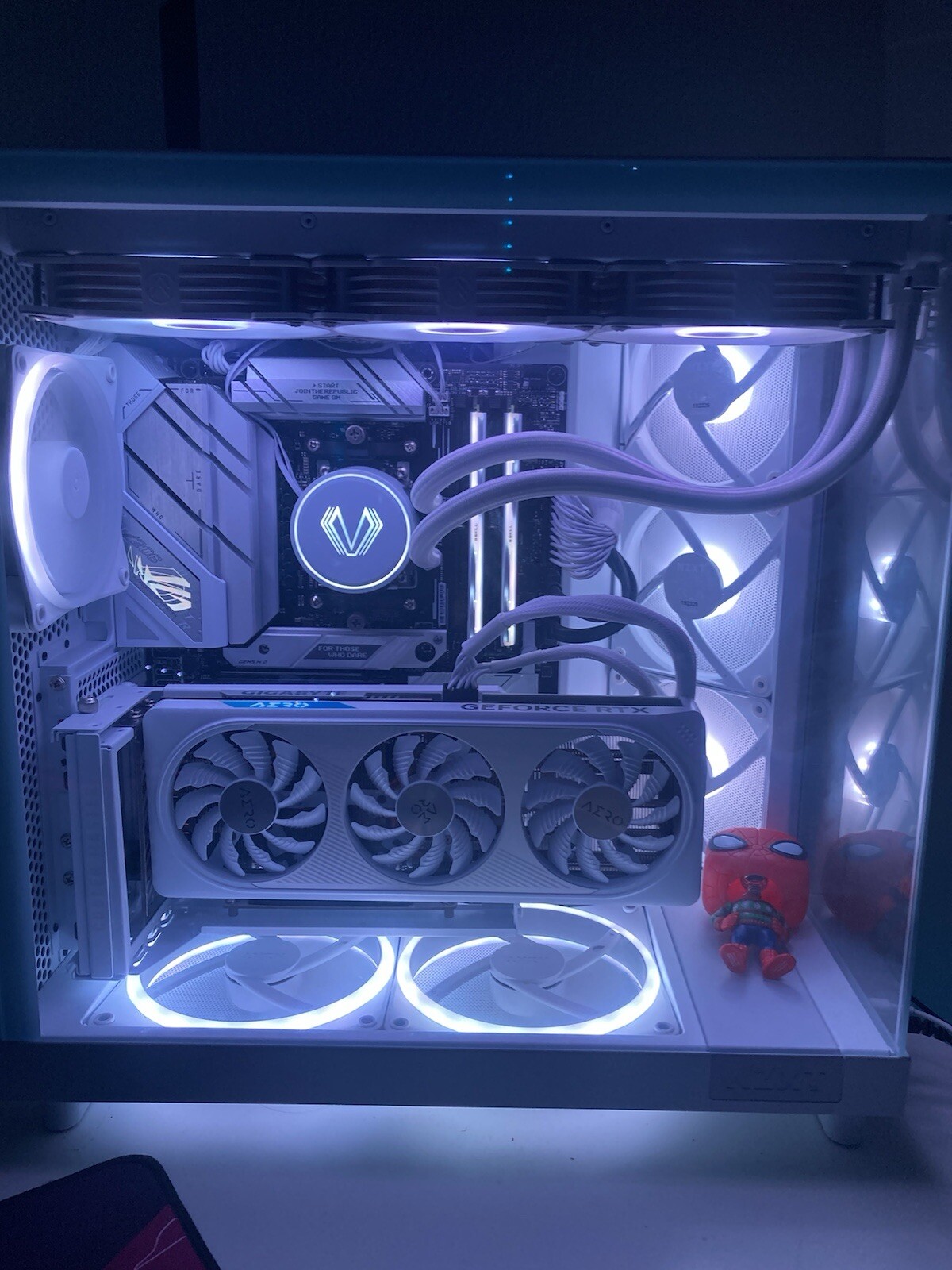 RGB White Custom Gaming Pc 1700$ OBO Message For Details.