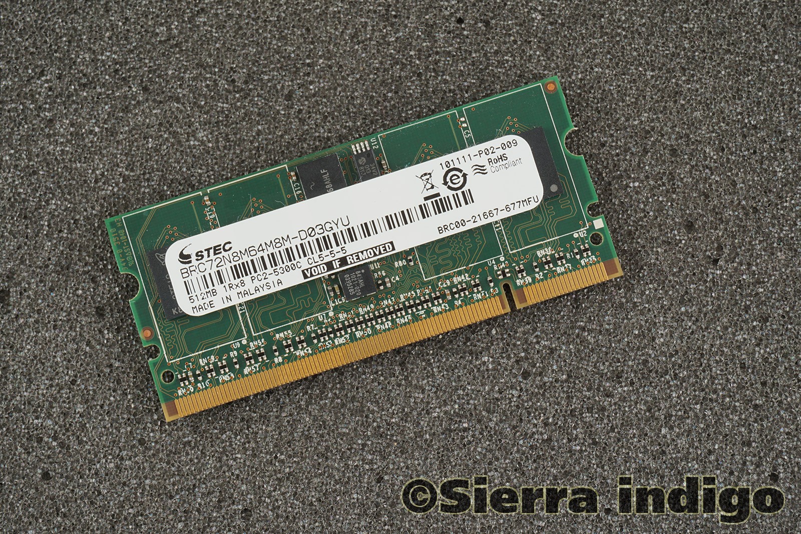STEC BRC72N8M64M8M-D03GYU PC2-5300C 512MB Memory Module