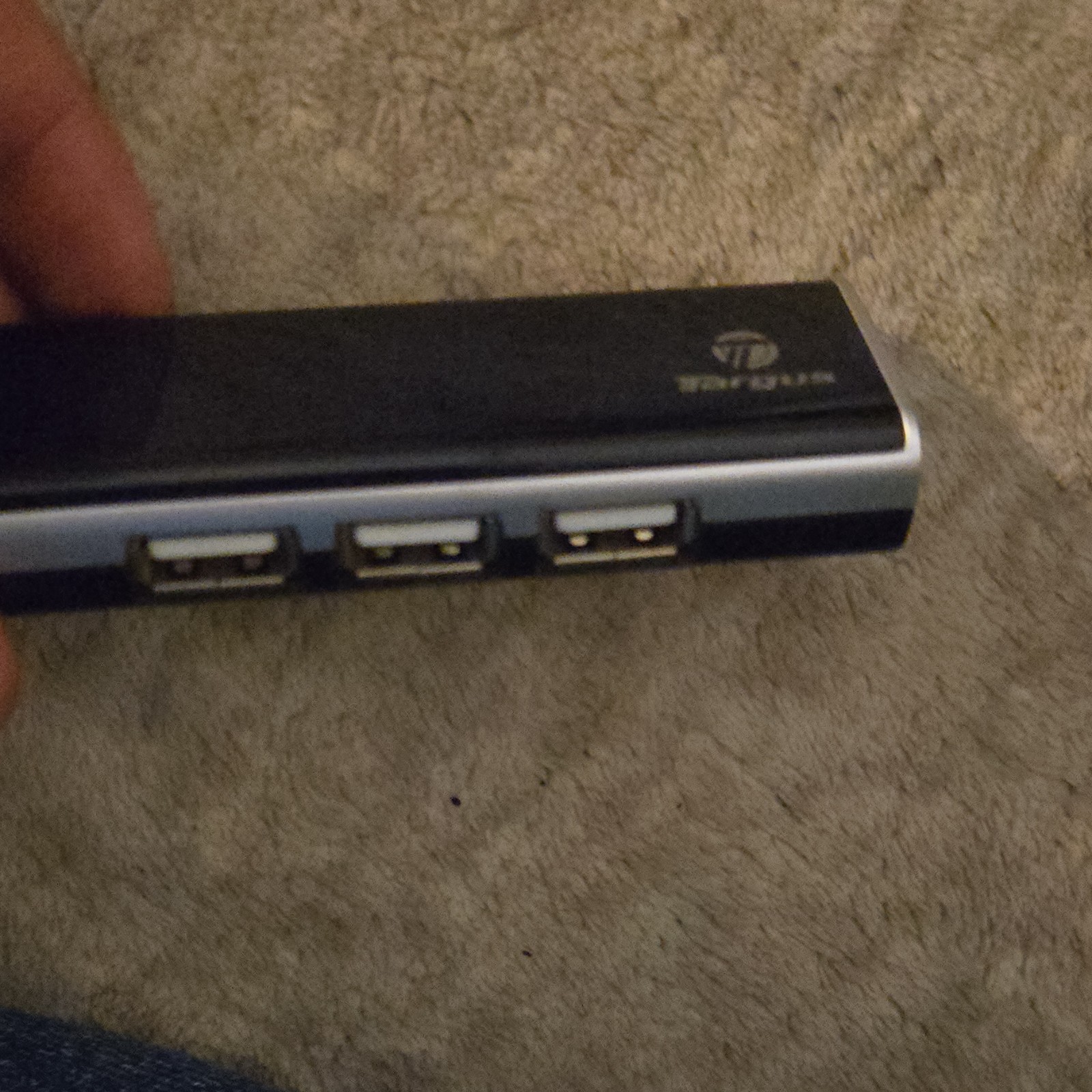 Targus USB 4-Port Hub Black Hub/Splitter Box USB to USB Connector 1:4 A3