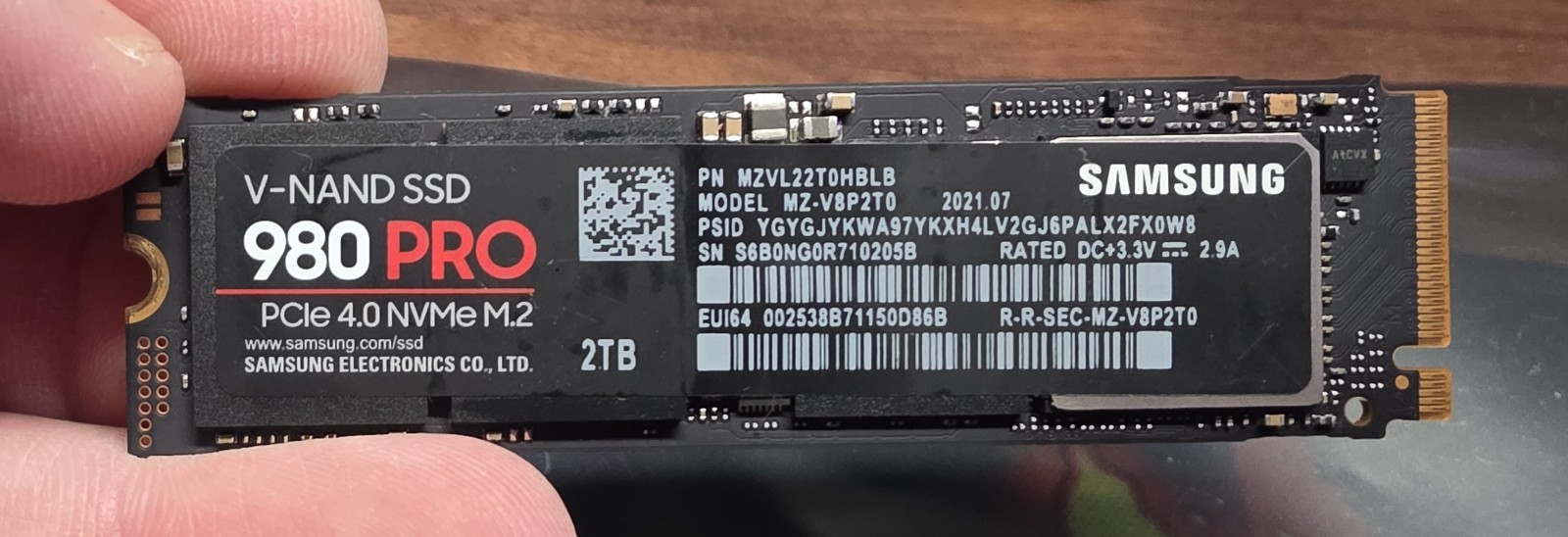 Samsung 980 PRO SSD 2TB M.2 NVMe Gen 4.0 x 4