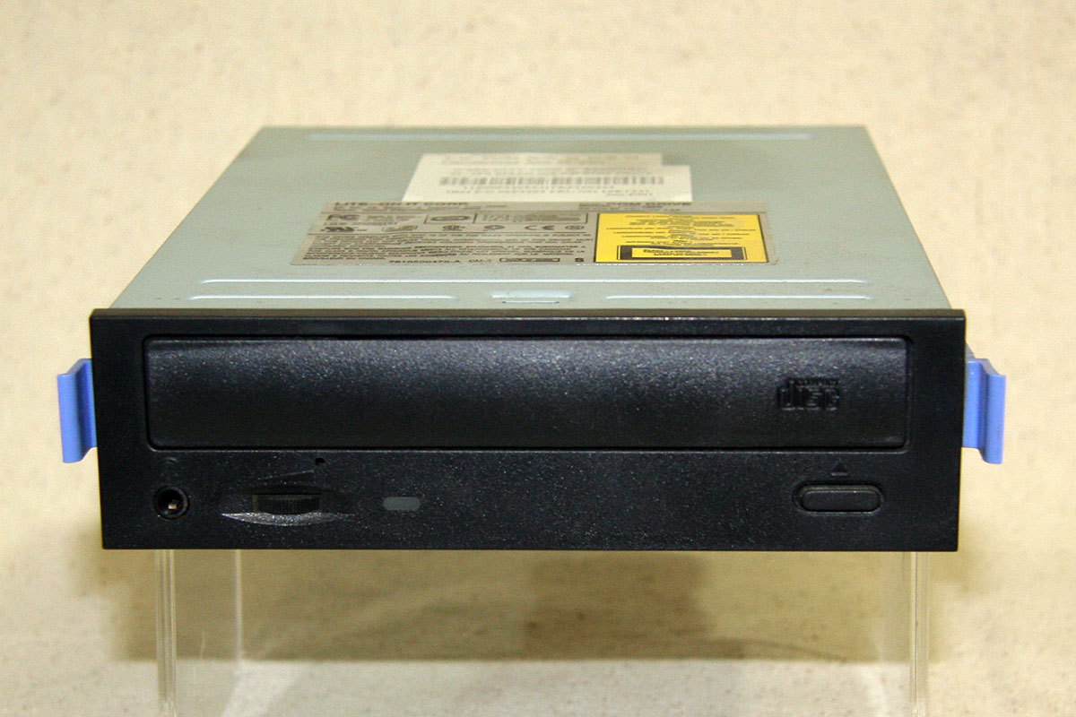 IBM Netfinity 8658 RS6000 06P5265 19K1531 48x CDRom with Rails Lite-On LTN-486S