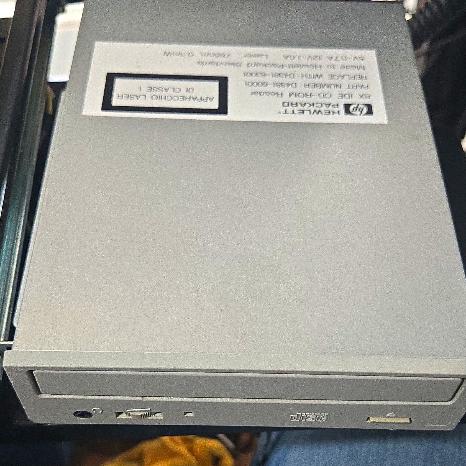 HP 8X IDE CD-ROM Reader Internal Desktop Drive Silver D4381-60001 Repl 63001
