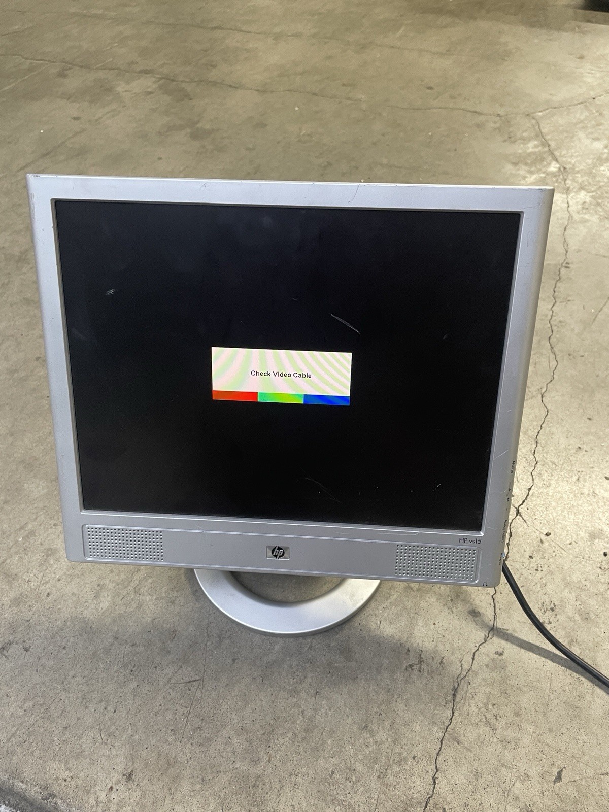 HP vs15 Flat Panel Monitor 15" LCD Display Built-In Speakers Silver VGA PTG001