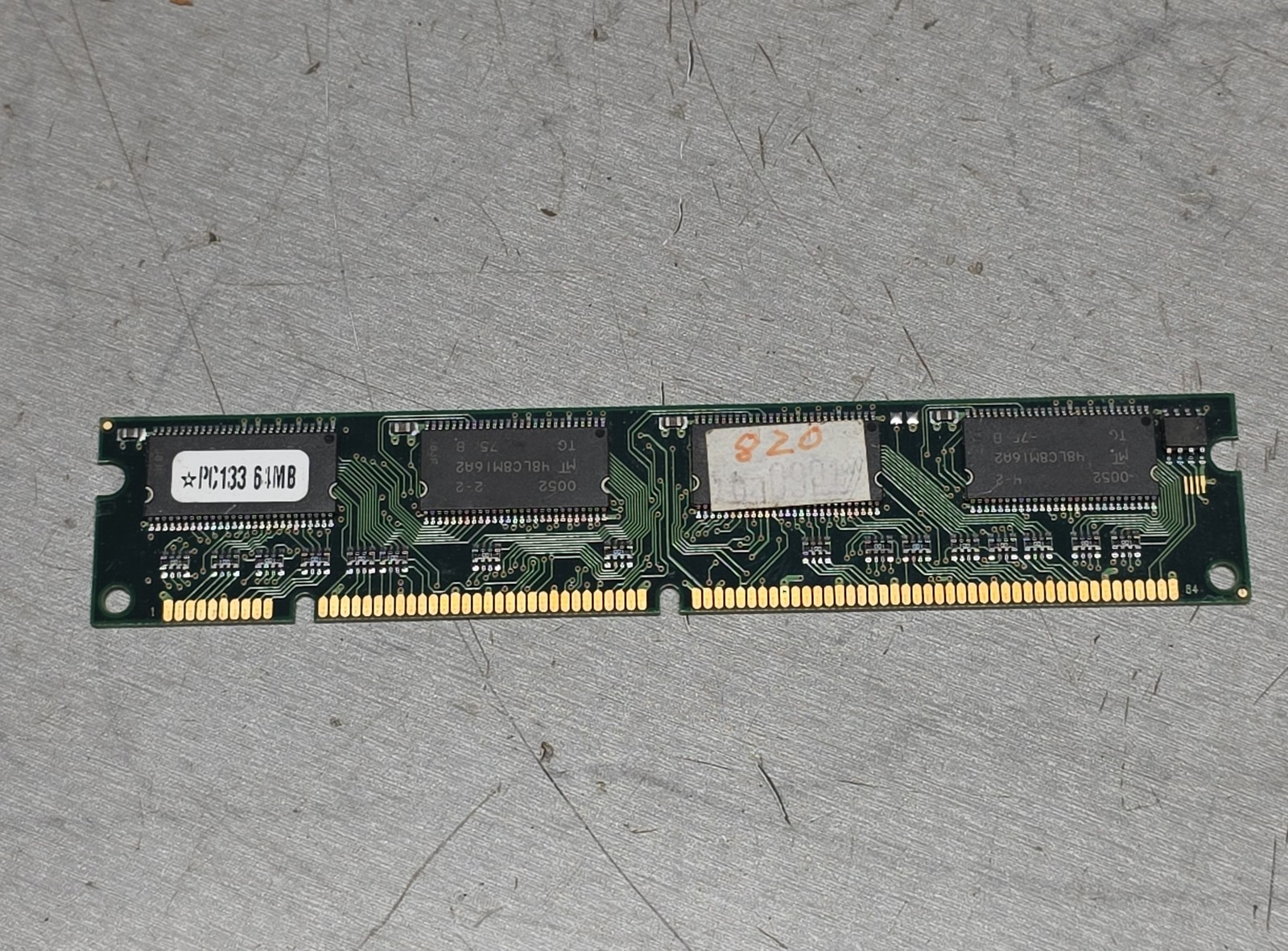 Micron Chip 64MB PC133 SDRAM 168-Pin DIMM Desktop Memory RAM MT48LC8M16A2