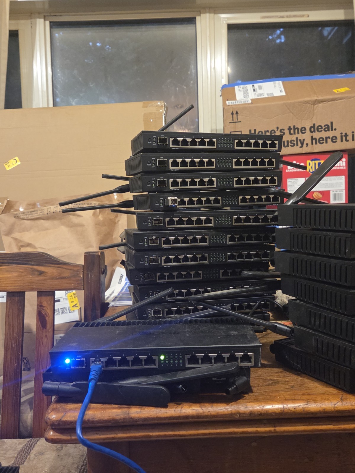 MikroTik RB4011iGS+5HacQ2HnD-IN WiFi Router 10-Port Gigabit SFP+