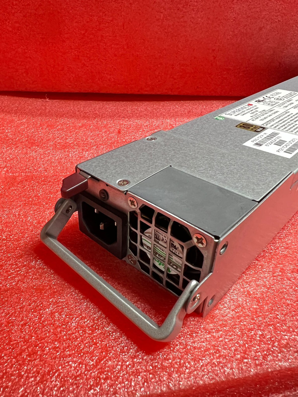SuperMicro PWS-721P-1R 720 W Switching Power Supply 80+ Gold