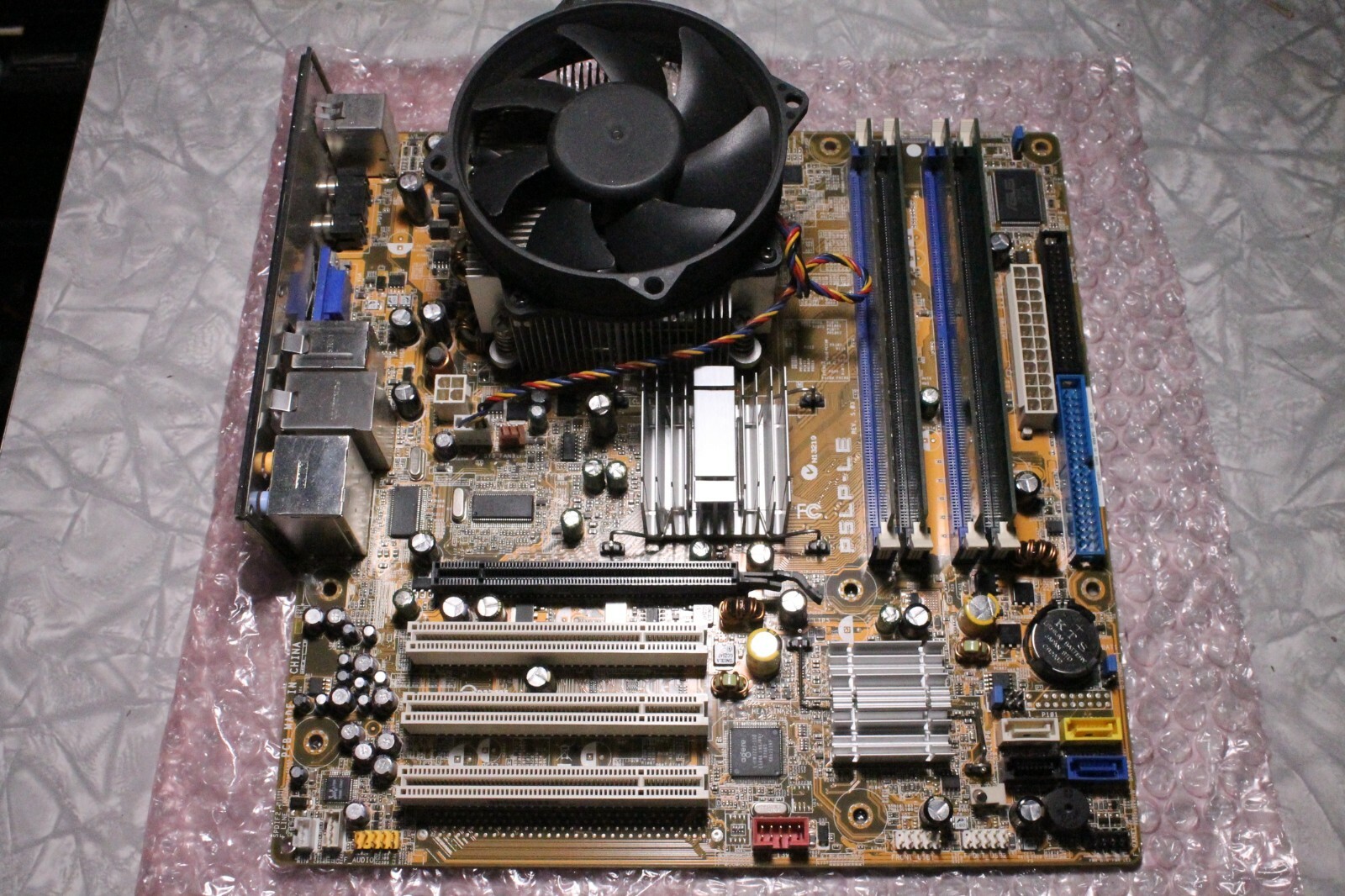  ASUS P5LP-LE + 775 MotherBoard + CORE 2 DUO 2.13Ghz + 4gb DDR2