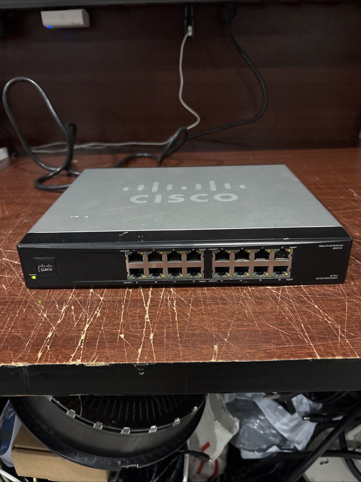 Cisco Small Business SR2016 V2.2 16-Port Rack-Mount Ethernet 10/100/1000 Switch