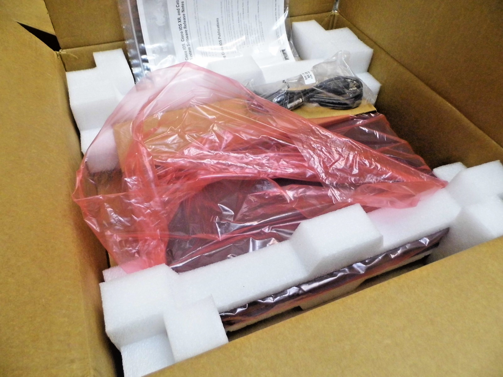 NEW Cisco 2811 Router 2811-K9  With Manuals ADSL/K9 NEW IN BOX 