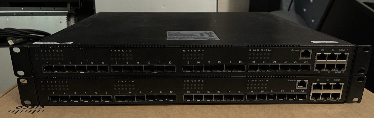 QUANTA LB6M Network Switch 10GB 24-Ports SFP+ w/4-RJ45 Dual Power Supply