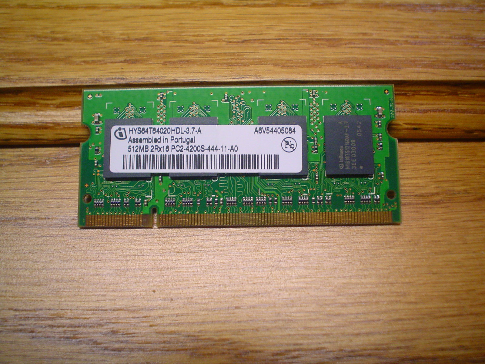 Memory 512MB 2RX16 PC2-4200S-444-11-AO HYS64T64020HDL-3.7-A