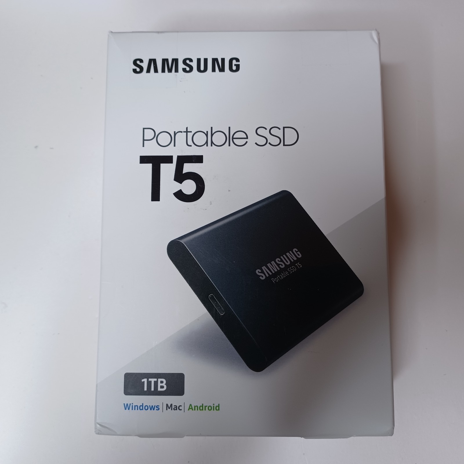 Samsung T5 Portable SSD - 1TB - USB 3.1 External SSD (MU-PA1T0B/AM) *2 HOURS ON*