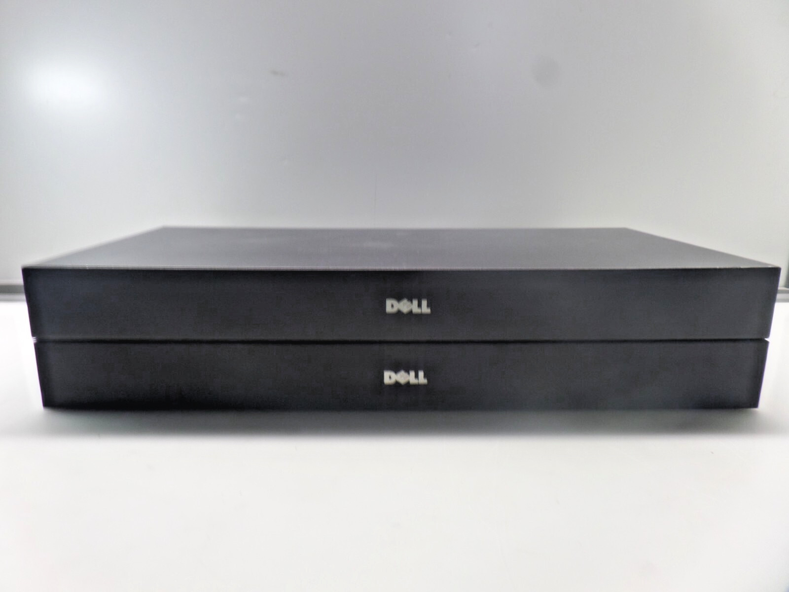 DELL 71PXP 8-PORT PS/2 KVM SWITCH W/ RACK MOUNTING BRACKETS