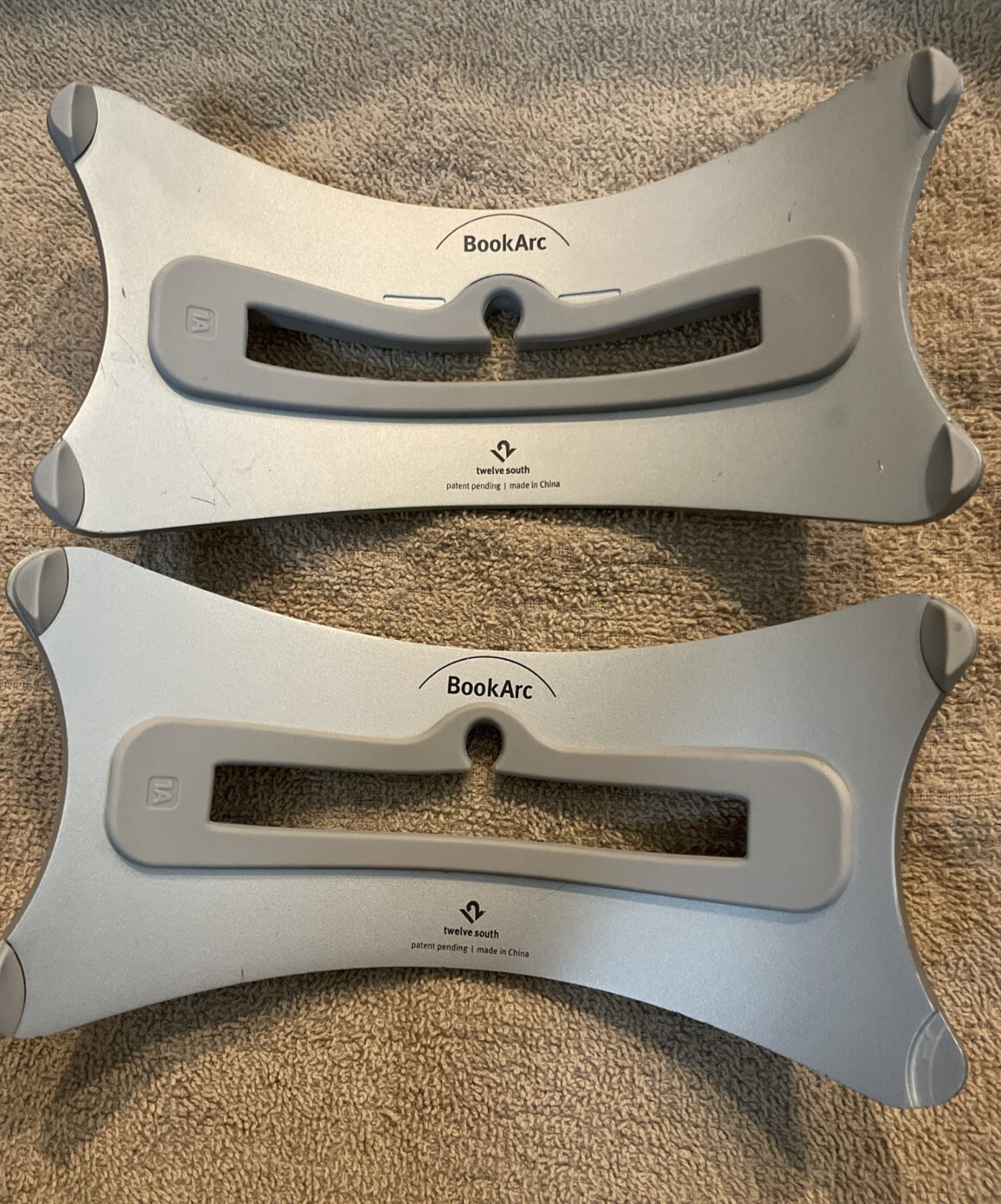 Twelve South BookArc for MacBook Aluminum Vertical Stand w/ Insert 1A - Preowned