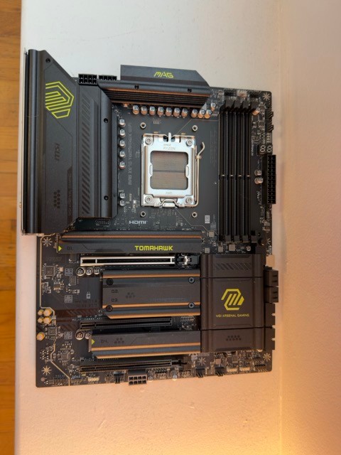 MSI MAG X670E TOMAHAWK WiFi AM5 ATX AMD Motherboard