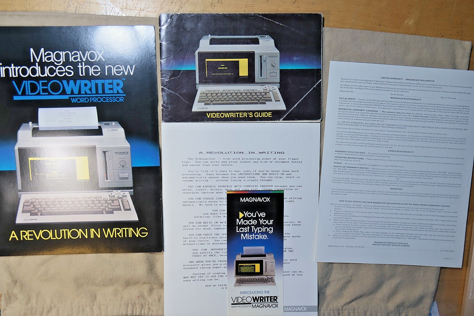 1985 MAGNAVOX VIDEOWRITER Word Processor ADVERTISING & 28 Page USER'S GUIDE