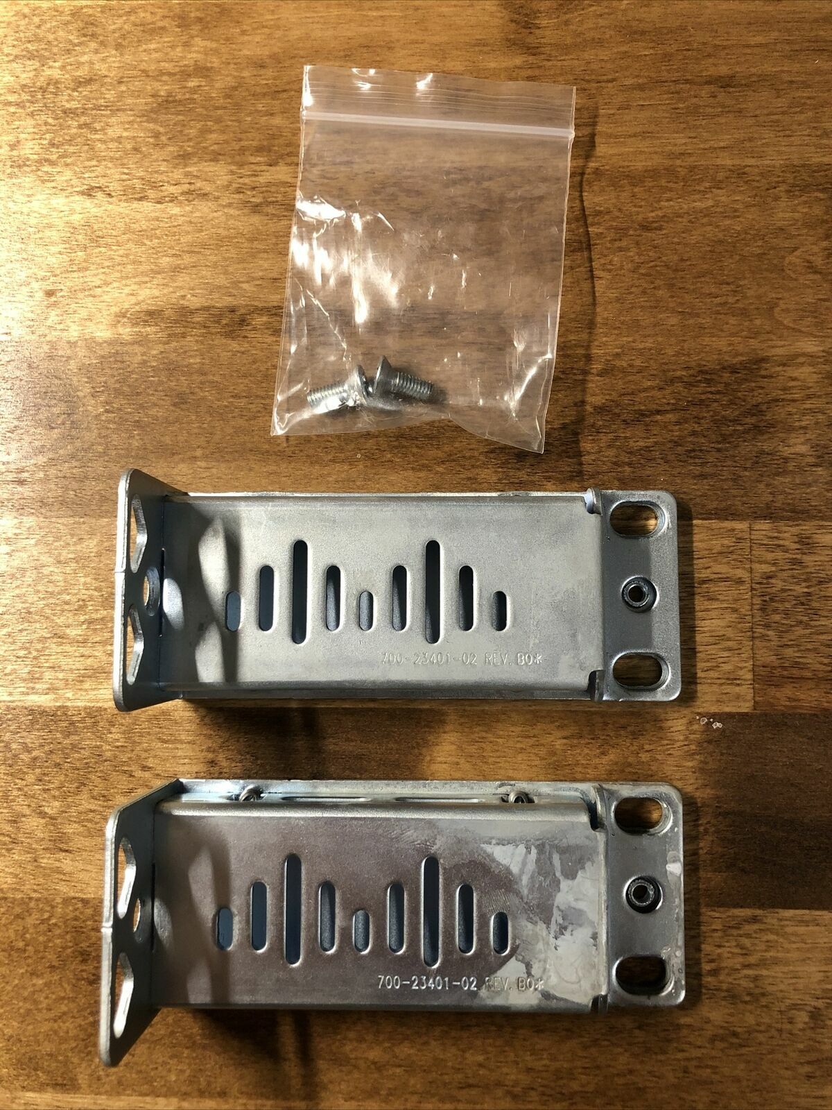 ORIGINAL  CISCO RCKMNT-19-CMPCT Rack Mount Kit WS-C3560C, WS-C3560CX, WS-C3560CG