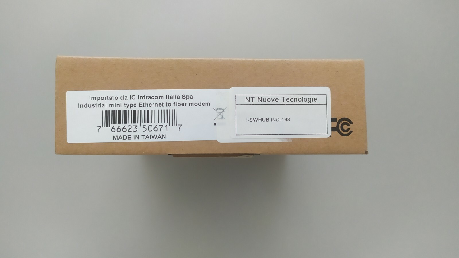I-SWHUB IND-143 MEDIA CONVERTER 100Base-T - 100Base-FX DIN Inter. ship available